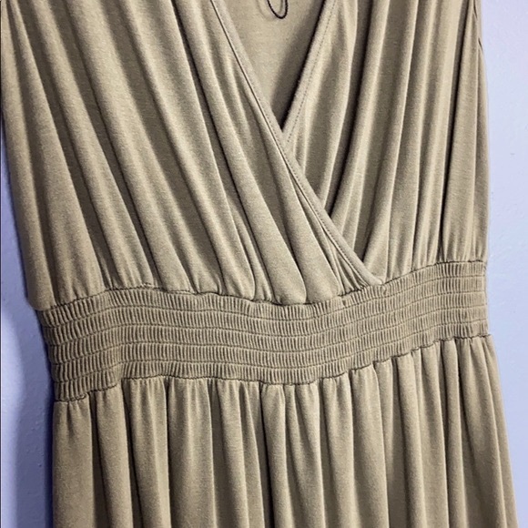 Kardashian Kollection Olive Green Sleeveless Dress - Picture 3 of 5